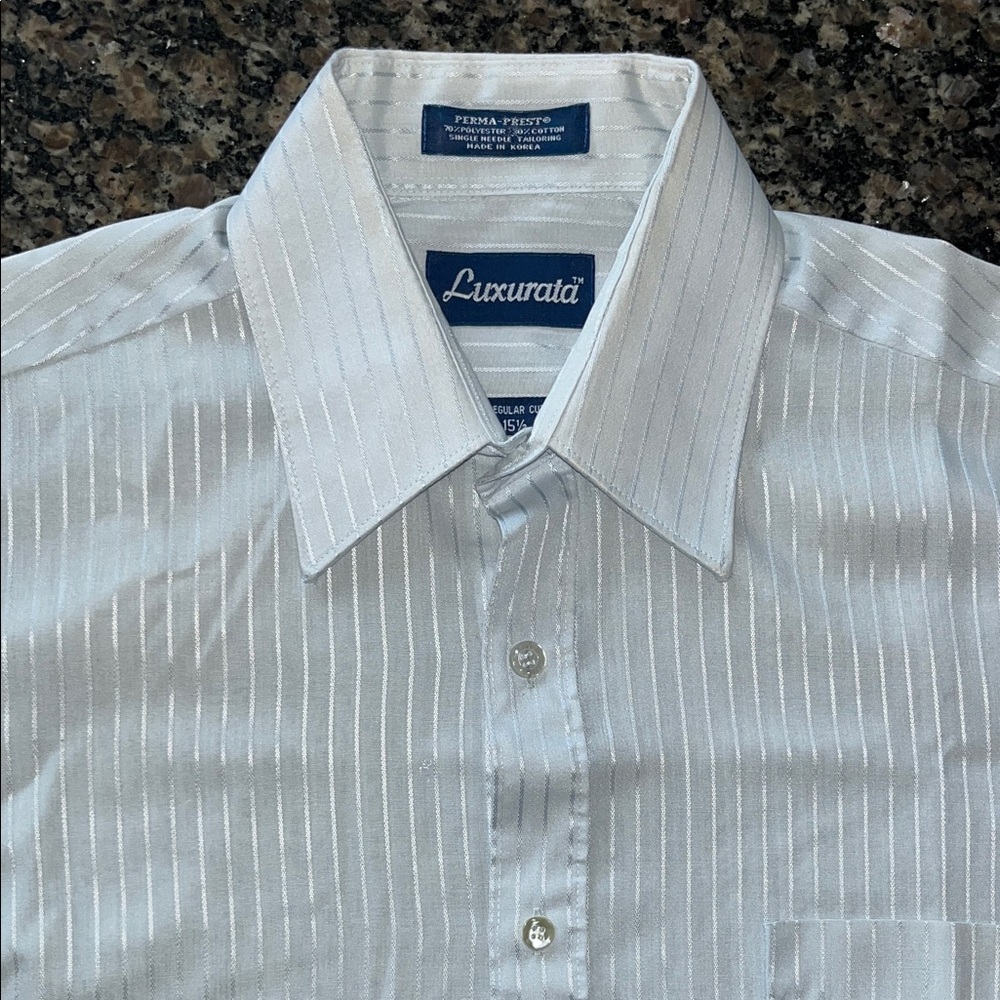 Luxurata Men's Silver Striped Light Blue Short Sleeve Button-down Shirt